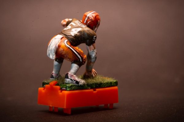 Tom DeLeone Cleveland Browns Center figure for electric football